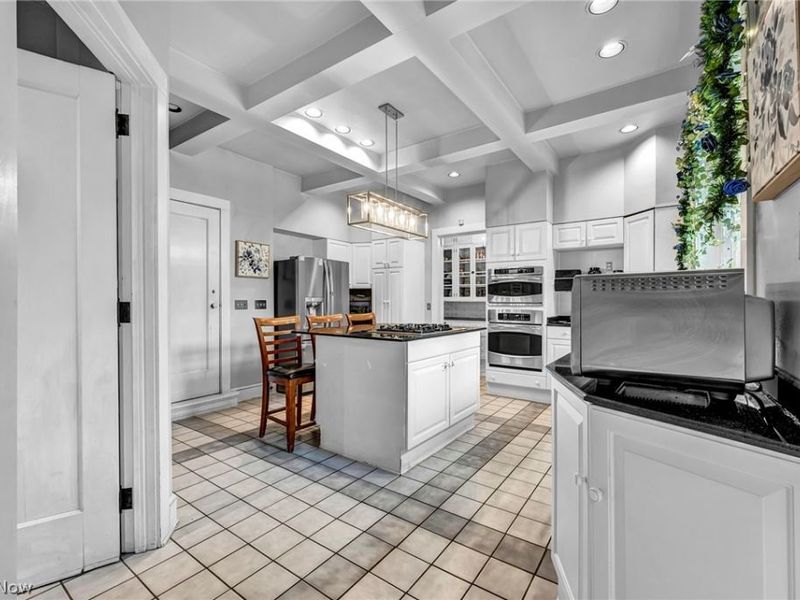 16310 S Woodland Road , Shaker Heights, OH 44120 Photo 16