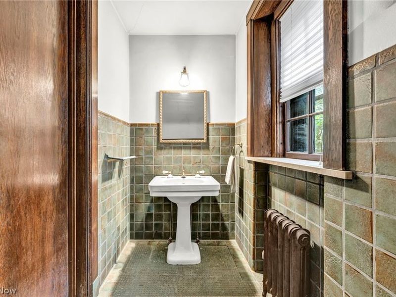 16310 S Woodland Road , Shaker Heights, OH 44120 Photo 22