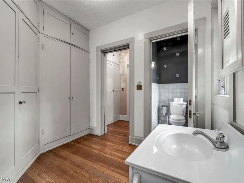 16310 S Woodland Road , Shaker Heights, OH 44120 Photo 38