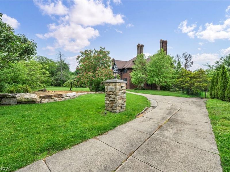 16310 S Woodland Road , Shaker Heights, OH 44120 Photo 4