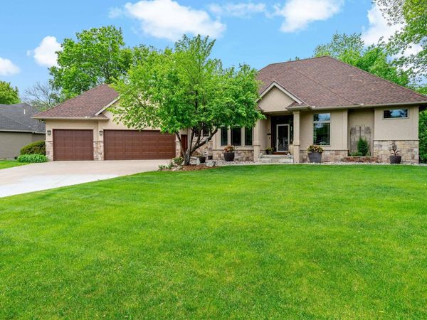 757 Stonebrooke Drive , Shakopee, MN 55379