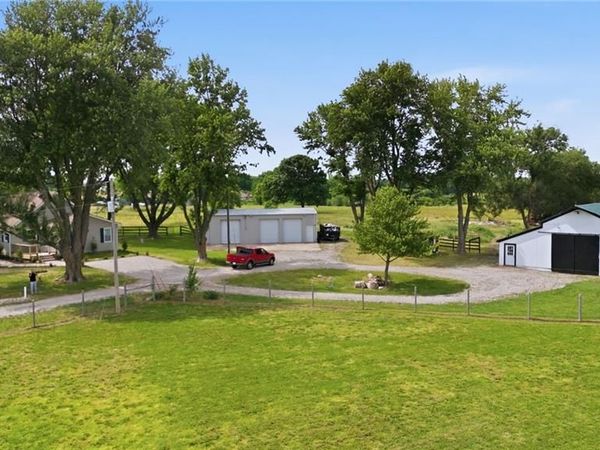 19322 Springdale Road, Leavenworth, KS 66048