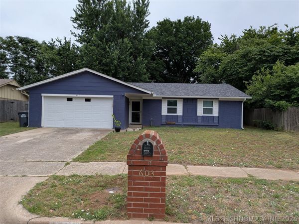 603 N Cedar Street , Jenks, OK 74037