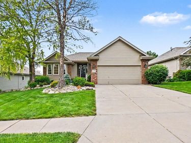 16218 Redwood Street, Omaha, NE 68136