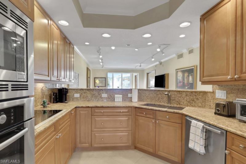 832 Tanbark Dr , Unit 105, Naples, FL 34108 Photo
