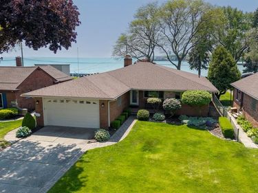 22606 Ardmore Park Drive, St. Clair Shores, MI 48081