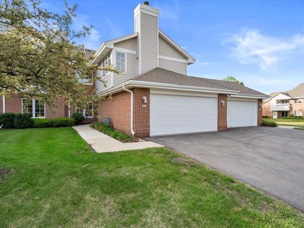 8765 Westlake DRIVE, Greendale, WI 53129