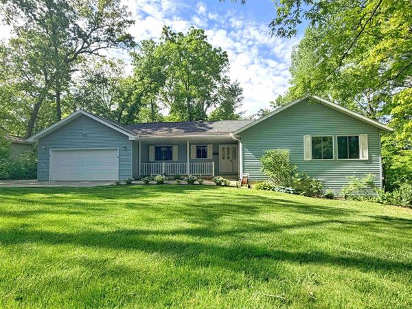 1727 East Hill Road, Decorah, IA 52101