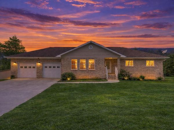 305 Medlin Pike , Evensville, TN 37332