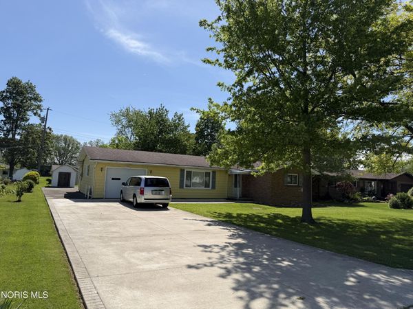 329 Westfield Avenue , Defiance, OH 43512