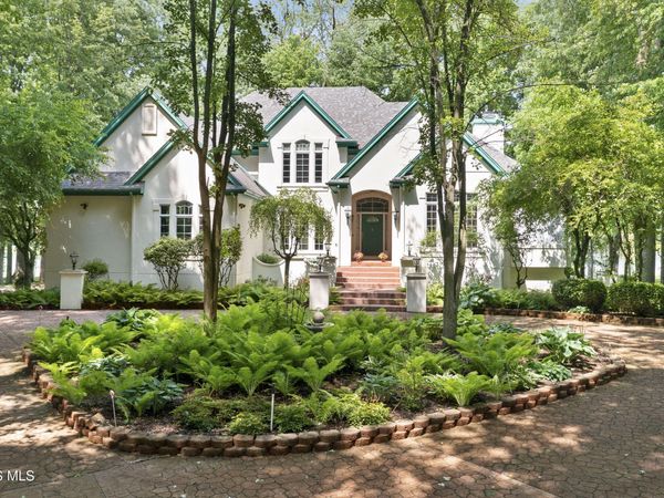 26 Tremore Way , Holland, OH 43528