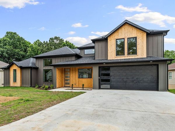 7 Grampian Drive, Bella Vista, AR 72715