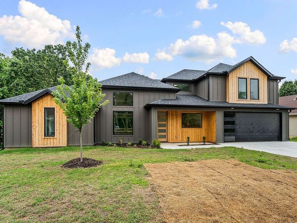 7 Grampian Drive, Bella Vista, AR 72715