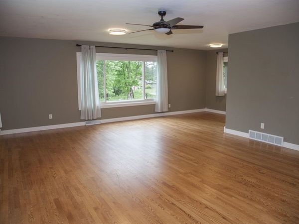 1190 Perry Drive, Platteville, WI 53818