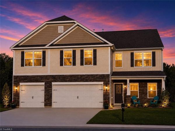 4008 Highland Creek Court , Pfafftown, NC 27040