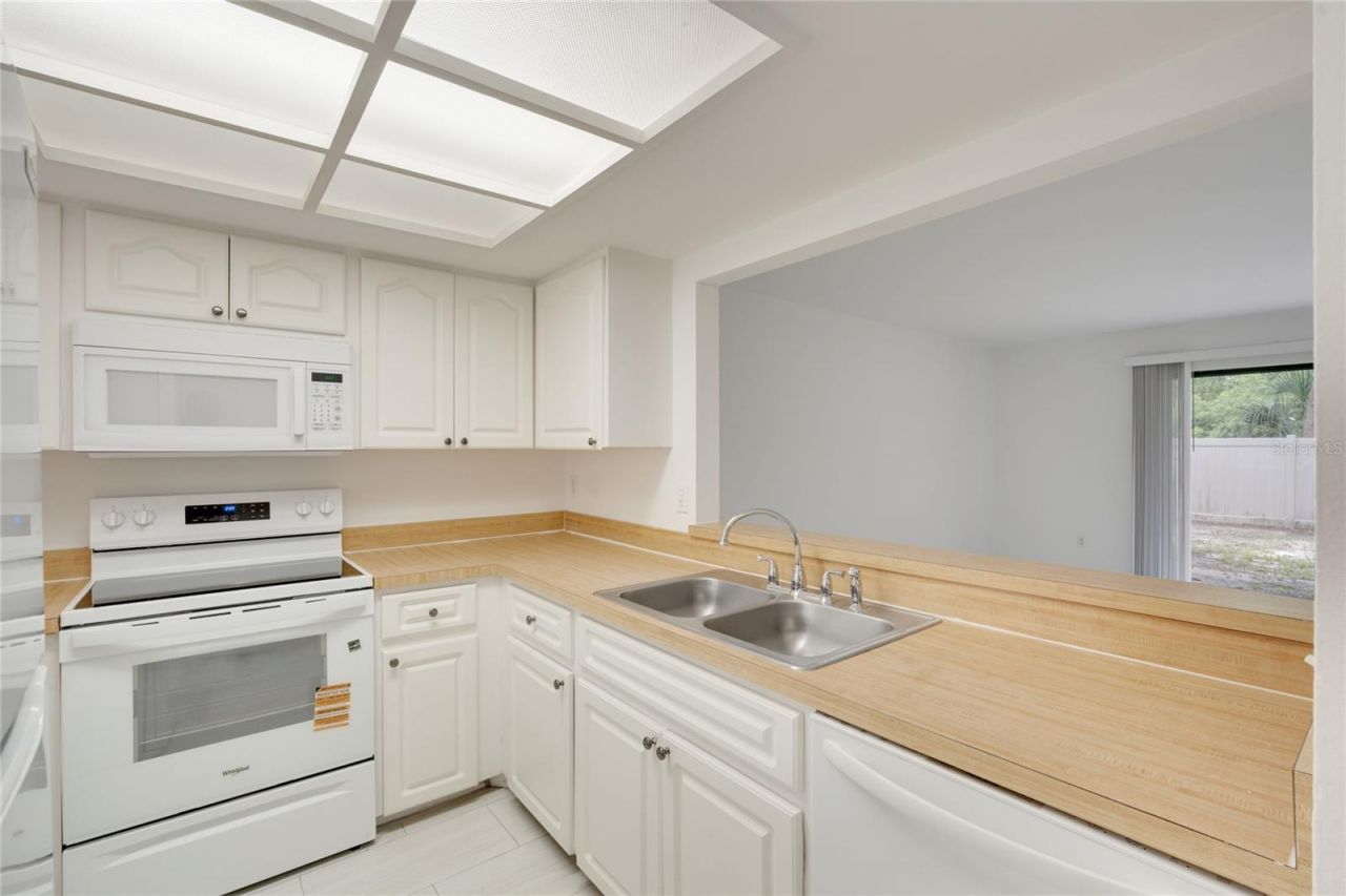 926 Sunridge Drive, Unit F1, Sarasota, FL 34234 Photo