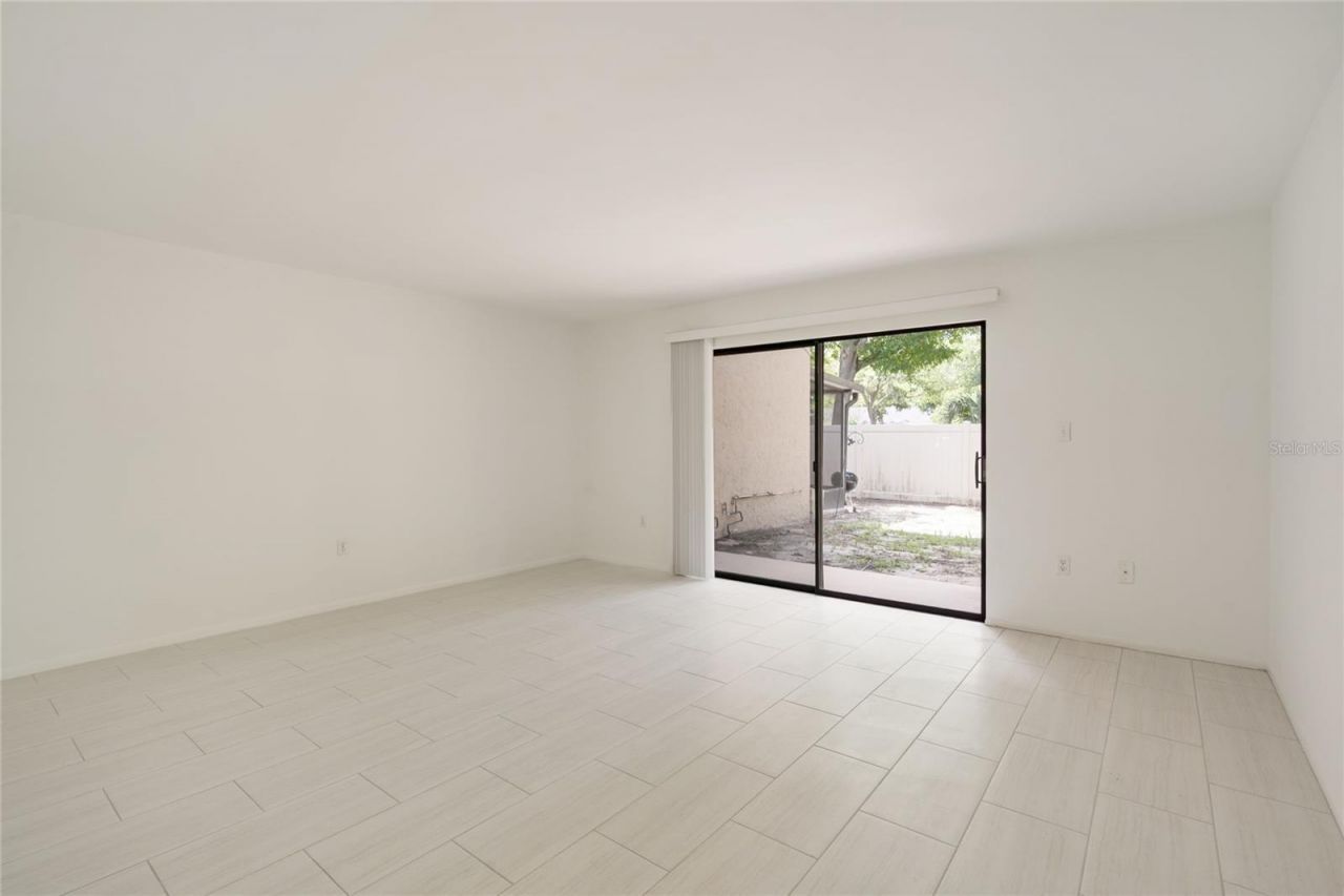 926 Sunridge Drive, Unit F1, Sarasota, FL 34234 Photo