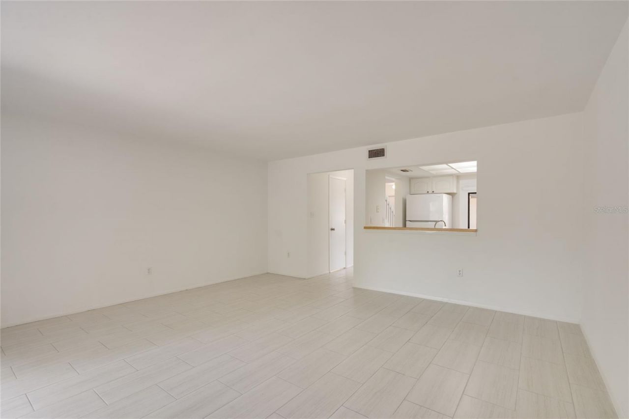 926 Sunridge Drive, Unit F1, Sarasota, FL 34234 Photo