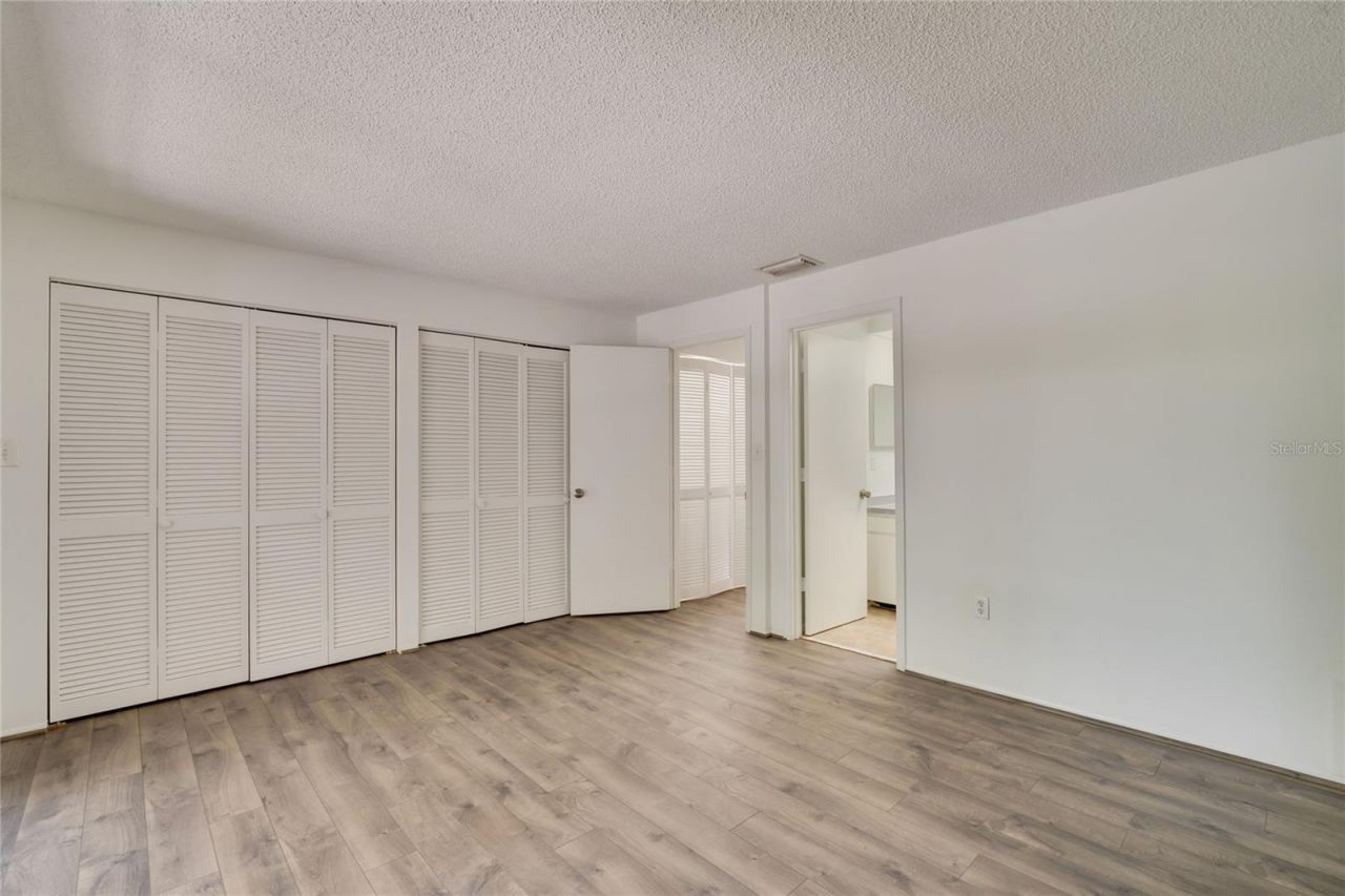 926 Sunridge Drive, Unit F1, Sarasota, FL 34234 Photo