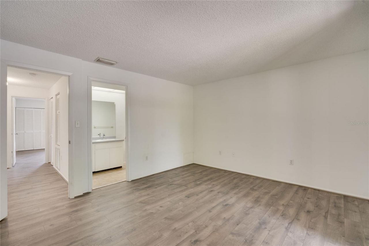 926 Sunridge Drive, Unit F1, Sarasota, FL 34234 Photo