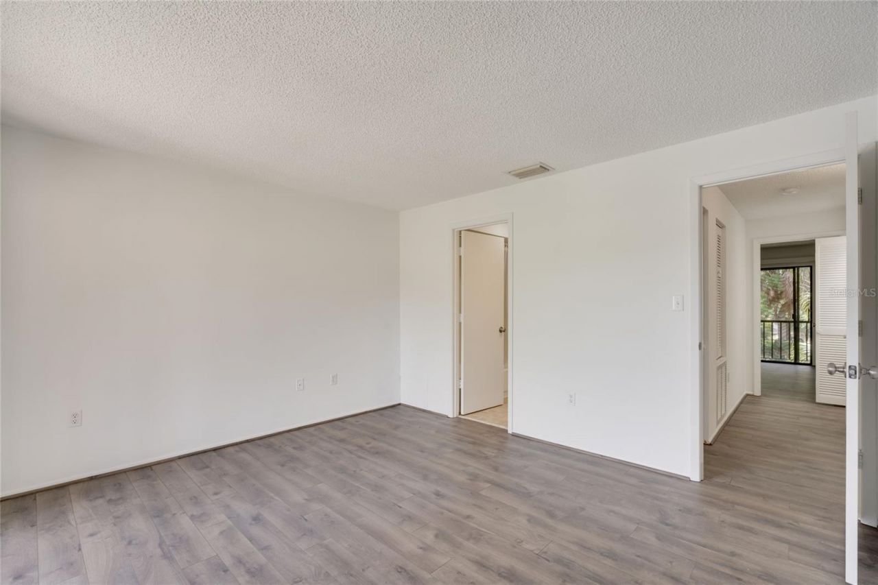 926 Sunridge Drive, Unit F1, Sarasota, FL 34234 Photo