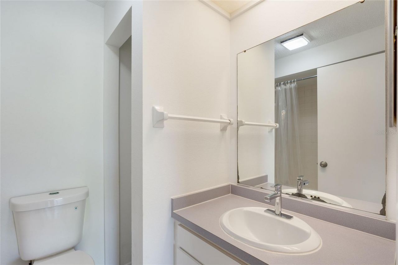 926 Sunridge Drive, Unit F1, Sarasota, FL 34234 Photo