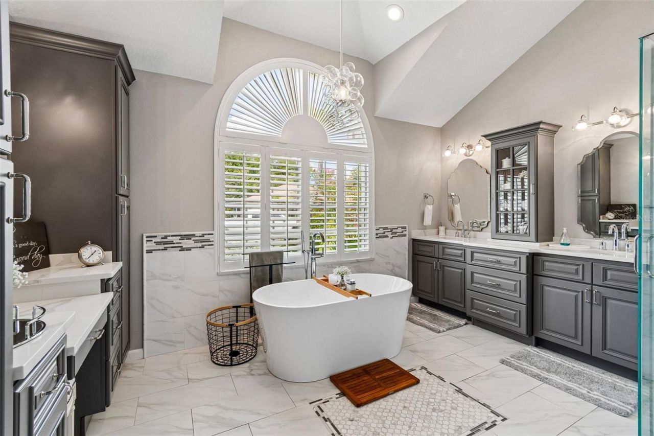1021 Arlinbrook Drive , Trinity, FL 34655 Photo