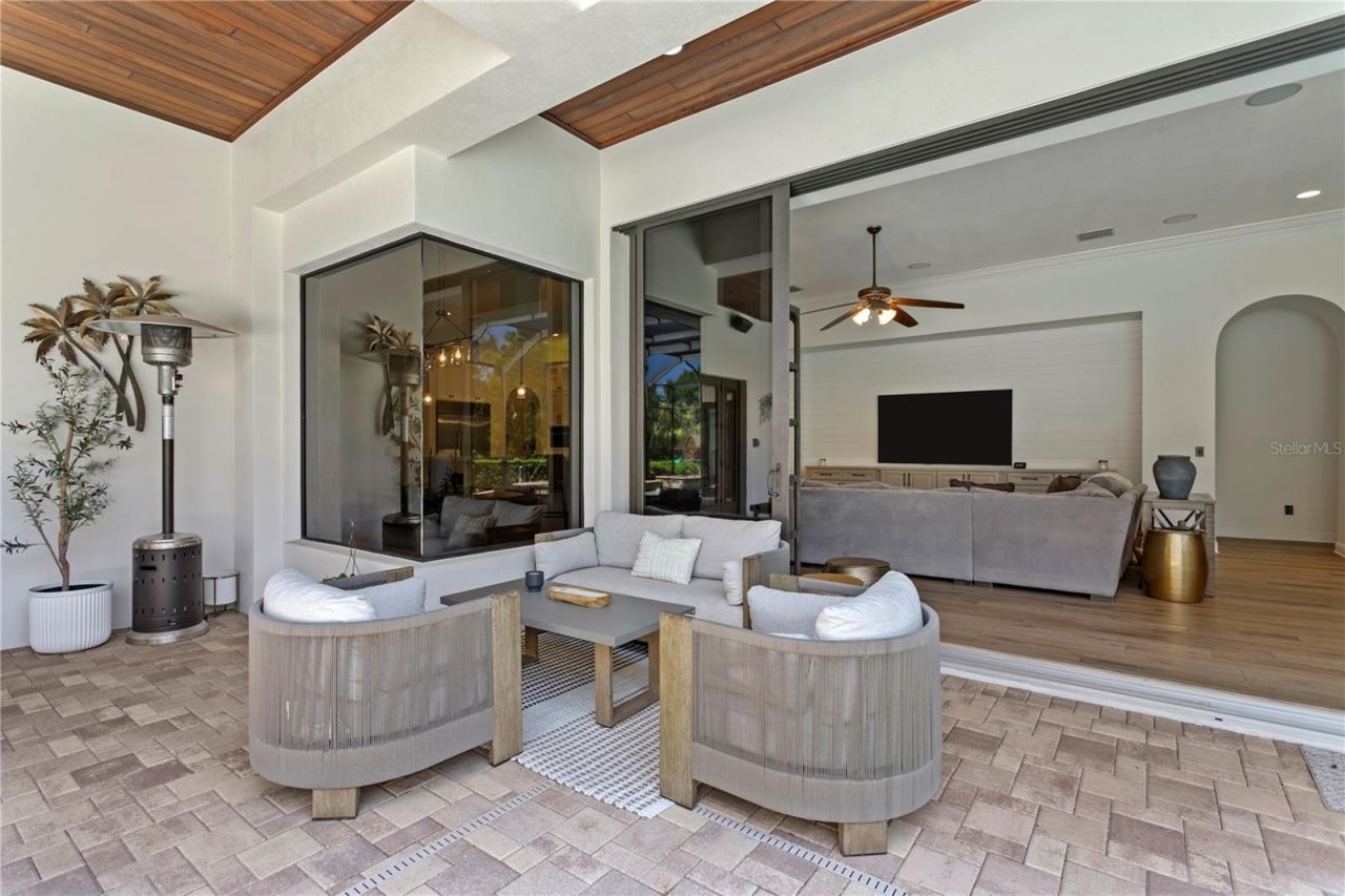 16303 Dunlindale Drive, Lithia, FL 33547 Photo