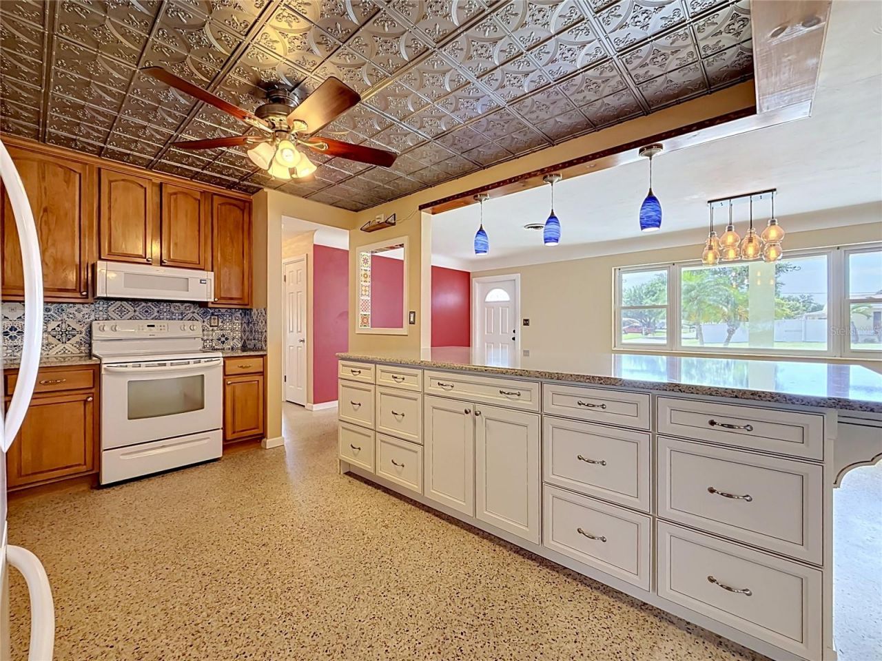 5163 60th Way N, Kenneth City, FL 33709 Photo