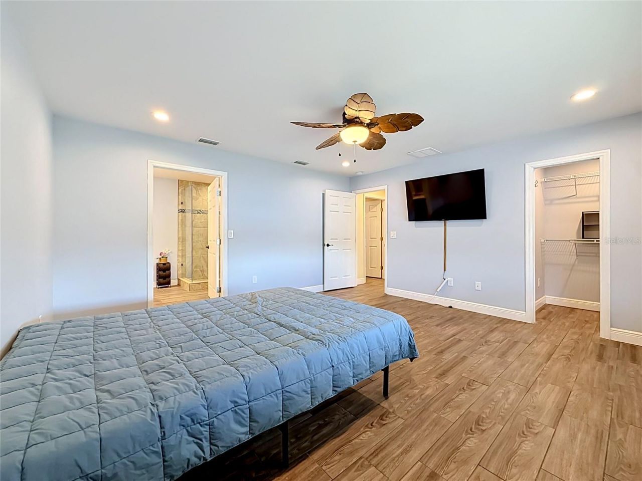 5163 60th Way N, Kenneth City, FL 33709 Photo