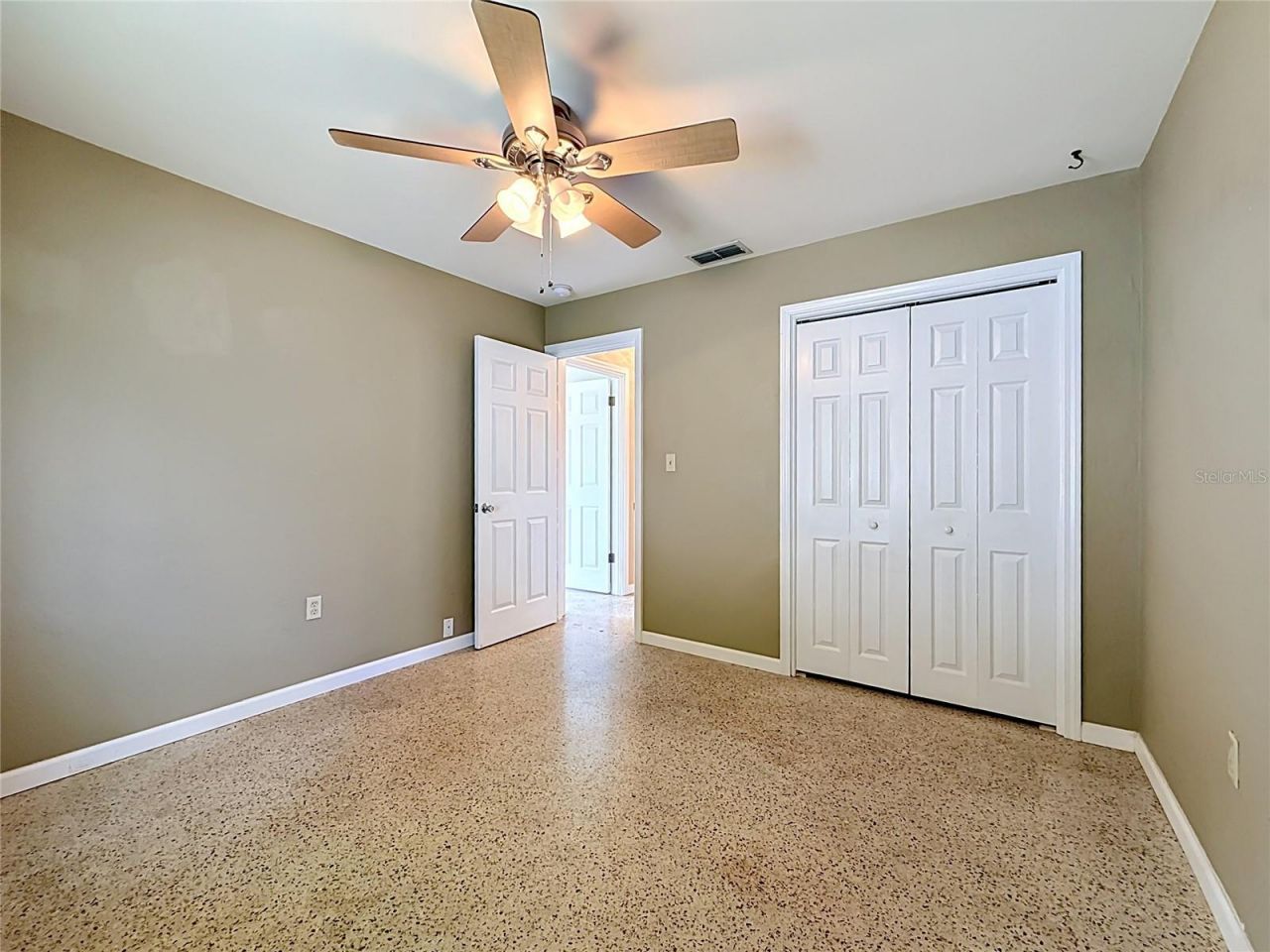5163 60th Way N, Kenneth City, FL 33709 Photo