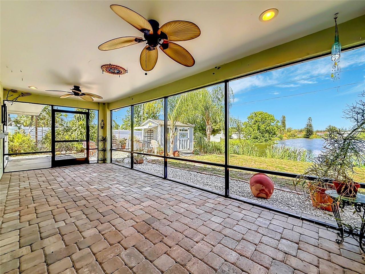 5163 60th Way N, Kenneth City, FL 33709 Photo