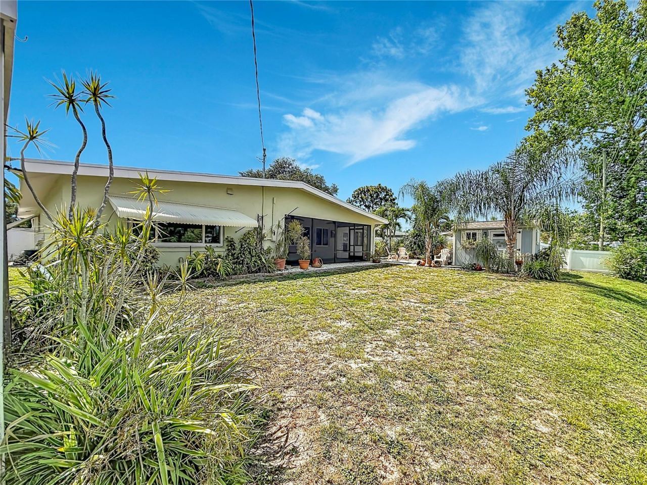5163 60th Way N, Kenneth City, FL 33709 Photo