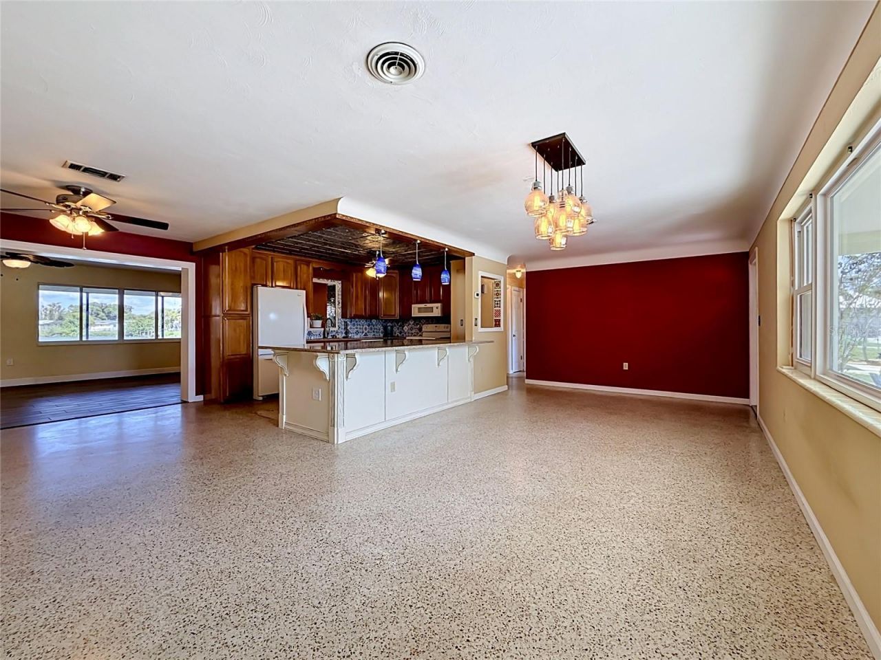5163 60th Way N, Kenneth City, FL 33709 Photo