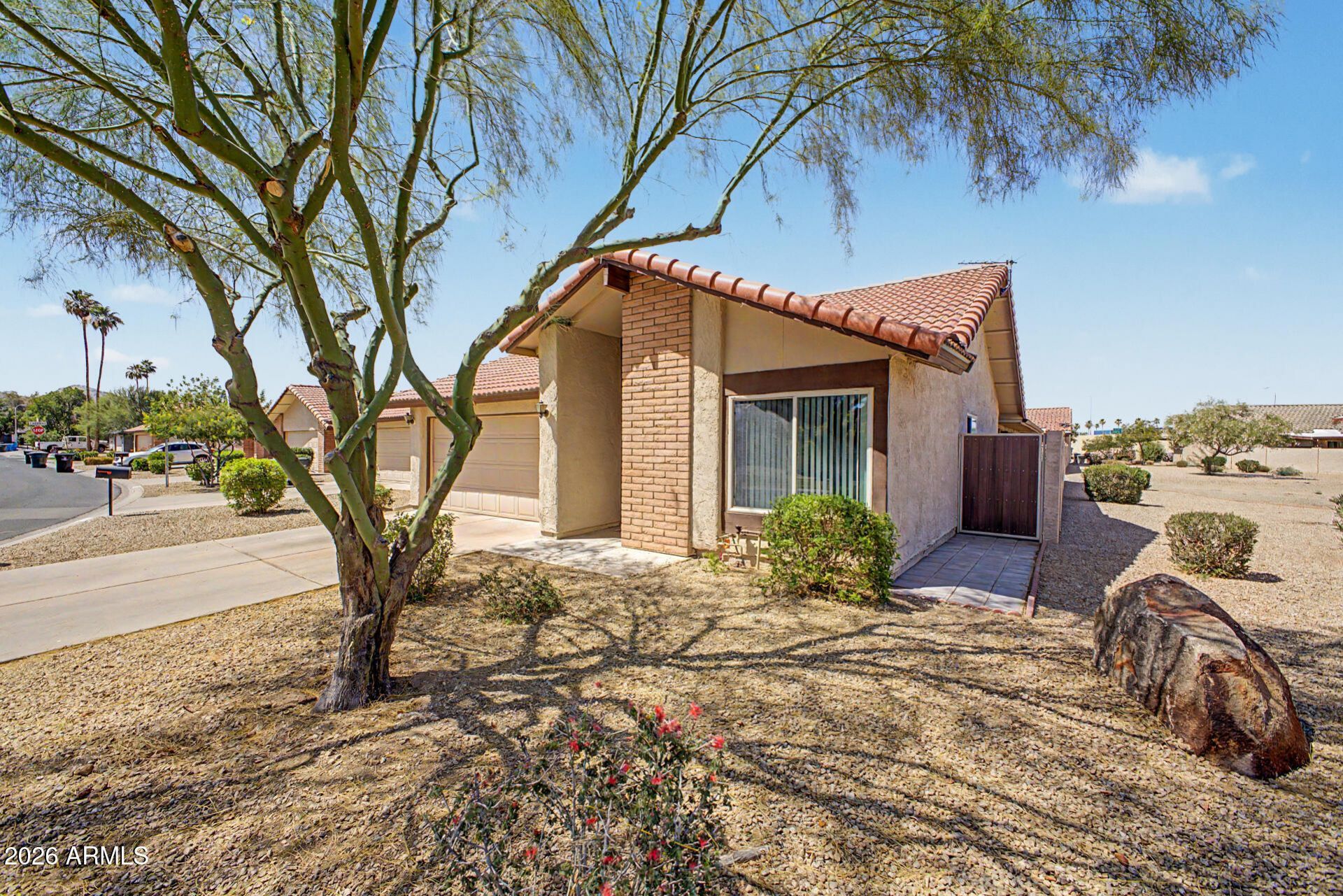5212 E Tamblo Drive, Phoenix, AZ 85044 Main Photo