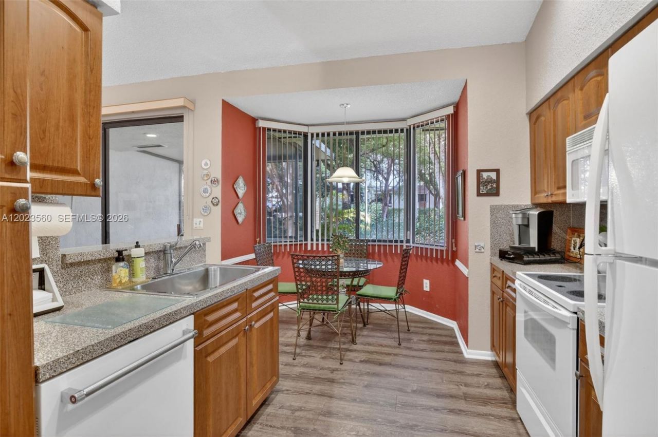 369 NW 97th Ave , Plantation, FL 33324 Photo