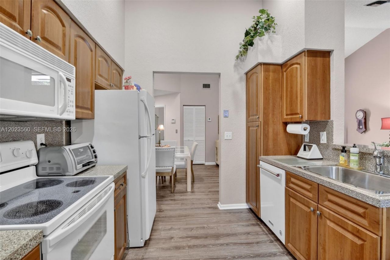 369 NW 97th Ave , Plantation, FL 33324 Photo