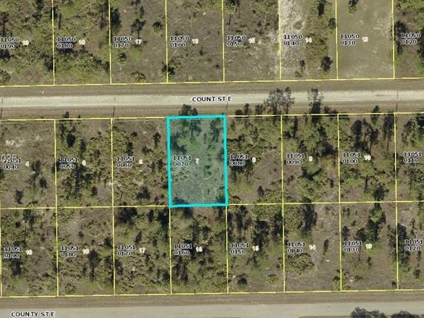 1222 E Count St. , Lehigh Acres, FL 33974