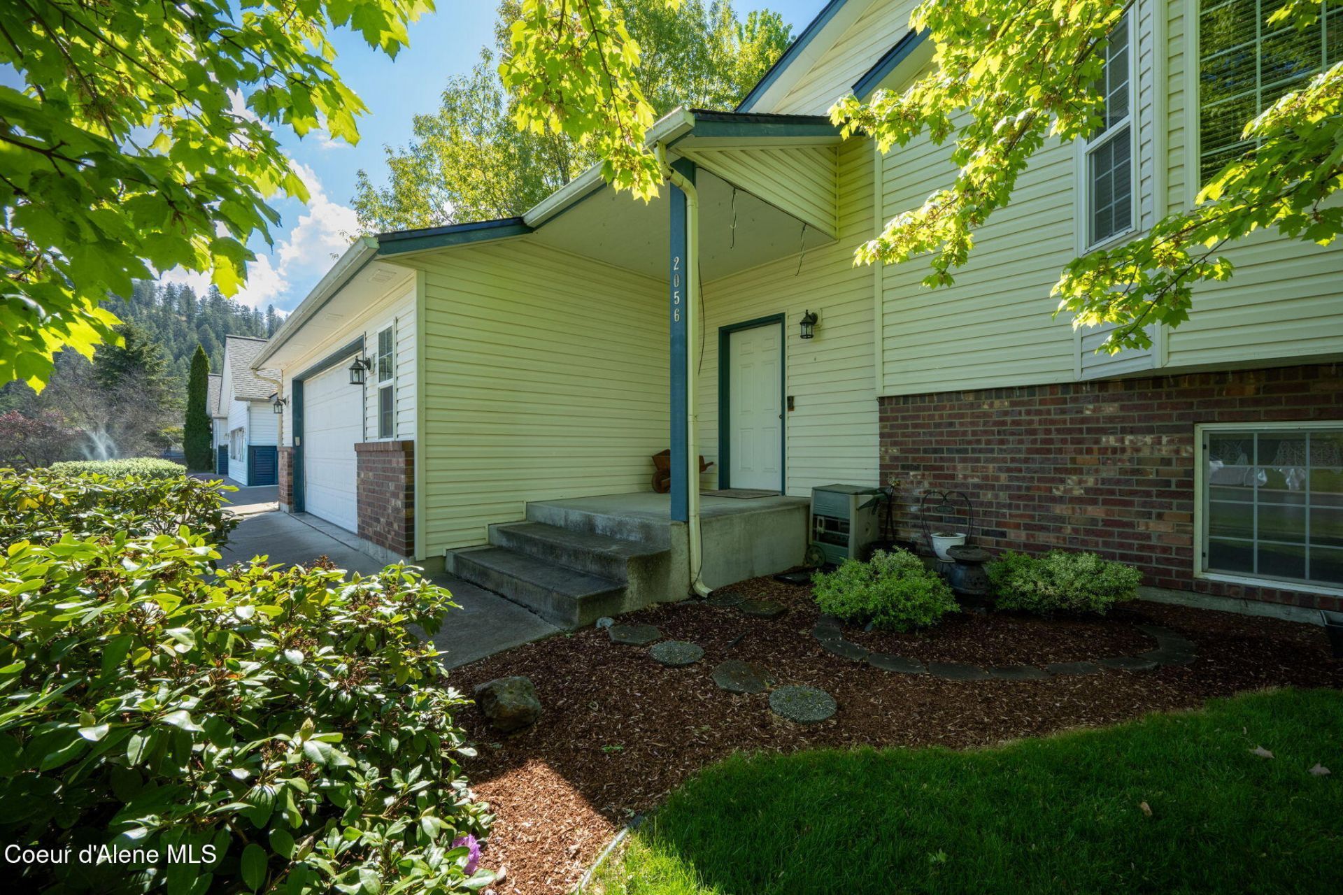 2056 E Greywolf Ave, Coeur d Alene, ID 83815 Main Photo
