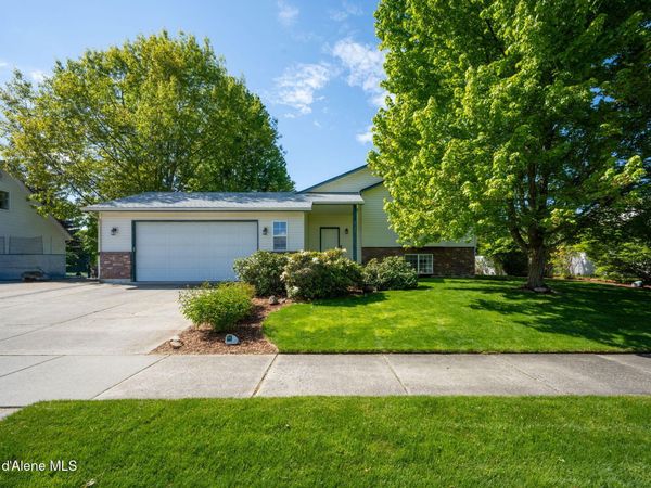 2056 E Greywolf AVE , Coeur d'Alene, ID 83815