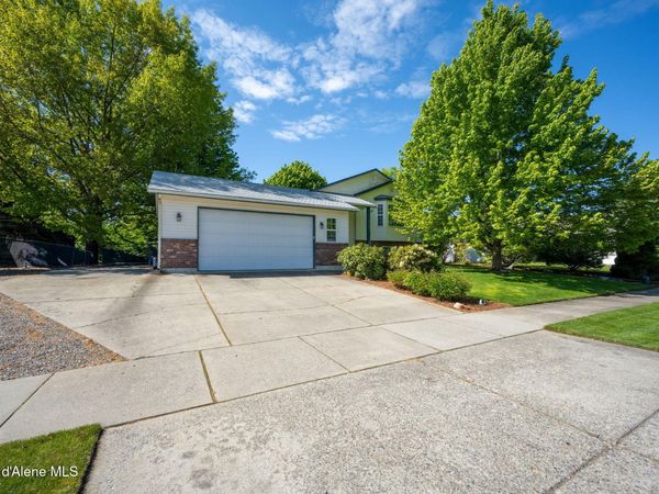 2056 E Greywolf AVE, Coeur d'Alene, ID 83815