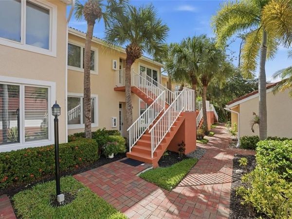 2365 Hidden Lake DR, Unit 6, NAPLES, FL 34112
