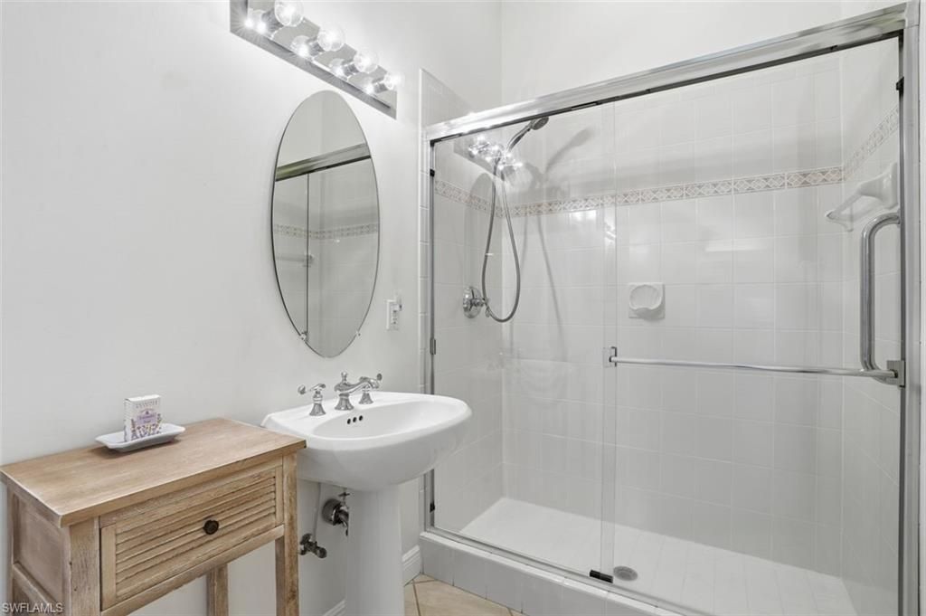 2365 Hidden Lake Dr, Unit 6, Naples, FL 34112 Photo