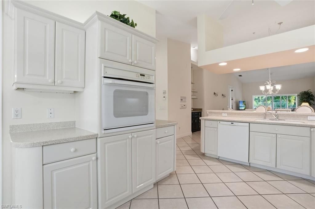2365 Hidden Lake Dr, Unit 6, Naples, FL 34112 Photo
