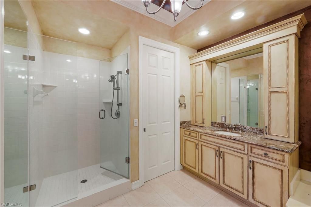 775 Bentwater Cir , Unit 204, Naples, FL 34108 Photo