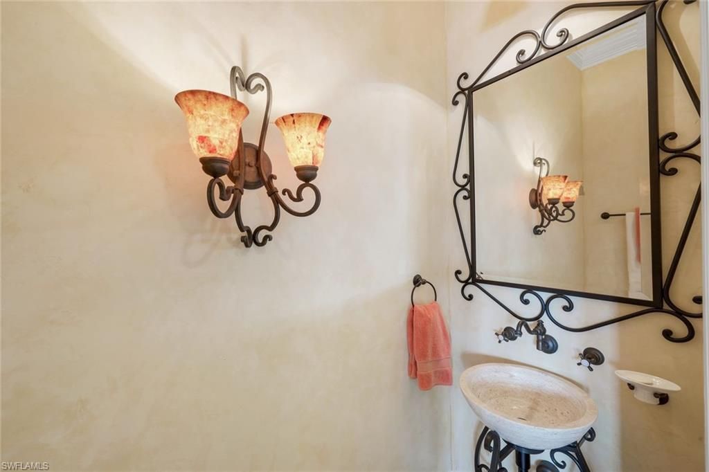 775 Bentwater Cir , Unit 204, Naples, FL 34108 Photo