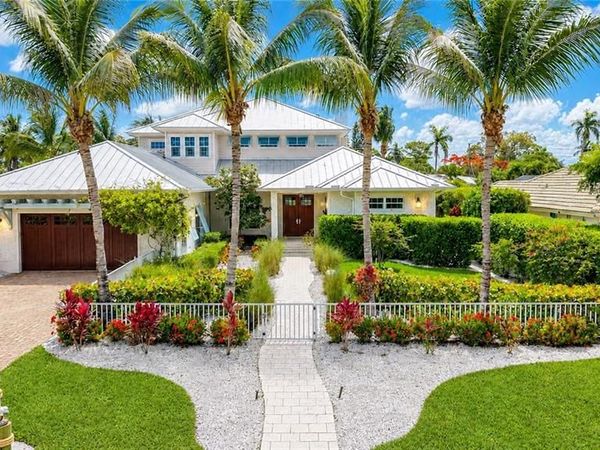 1571 Bonita LN, NAPLES, FL 34102