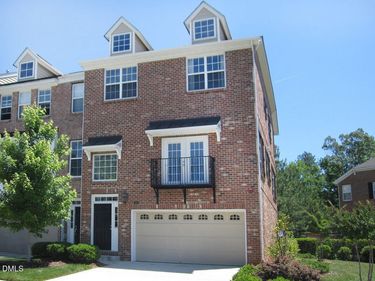 300 Christine Court, Chapel Hill, NC 27516