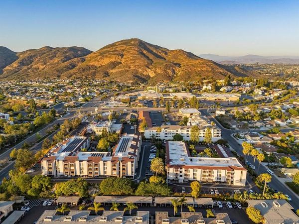 6924 Hyde Park, Unit 220, San Diego, CA 92119