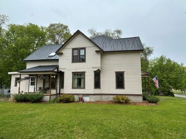 324 S Swift Avenue , Litchfield, MN 55355